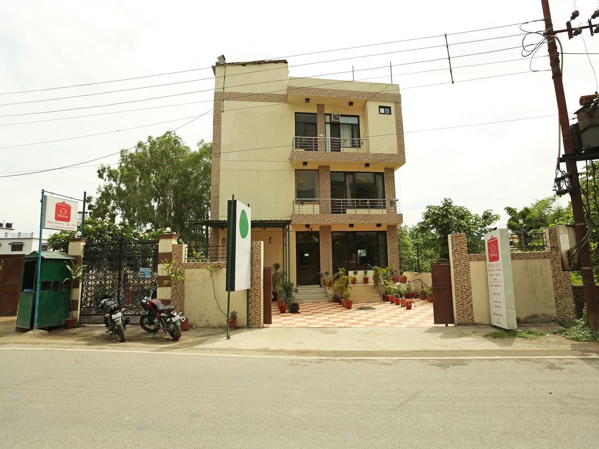 Oyo 10425 Queens Pearl Inn Dehradun Exterior foto