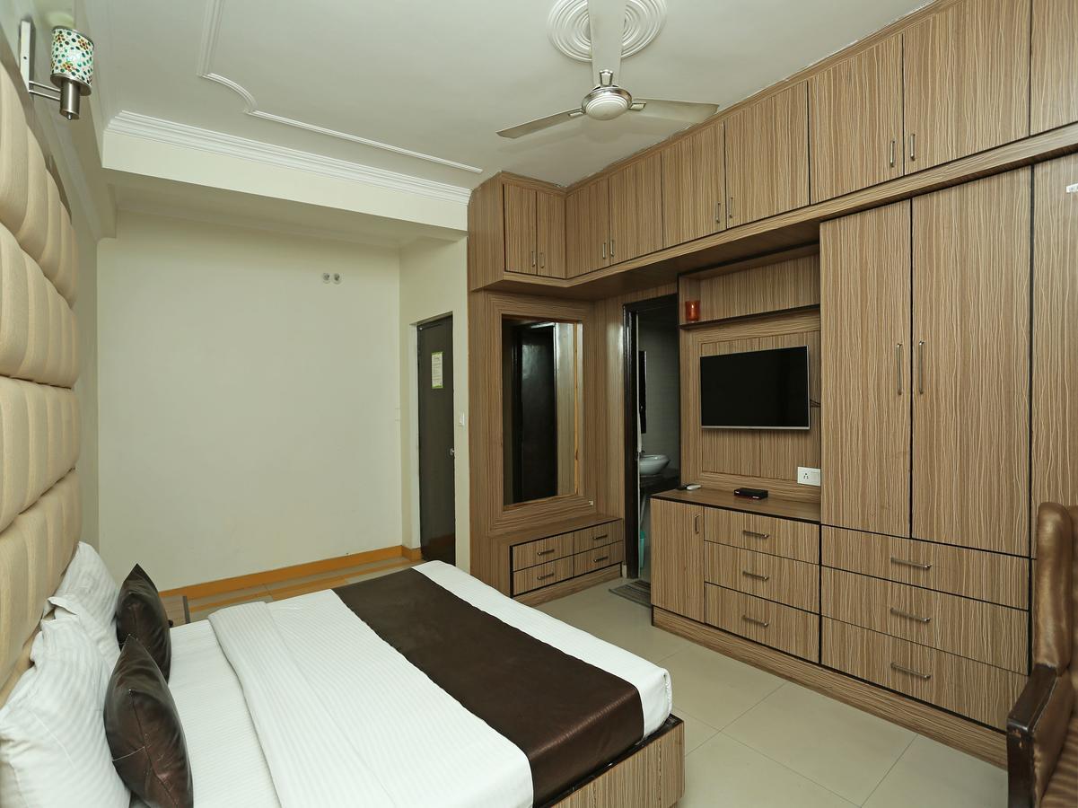 Oyo 10425 Queens Pearl Inn Dehradun Exterior foto