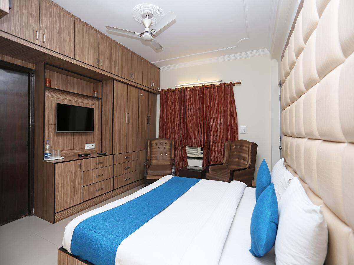 Oyo 10425 Queens Pearl Inn Dehradun Exterior foto